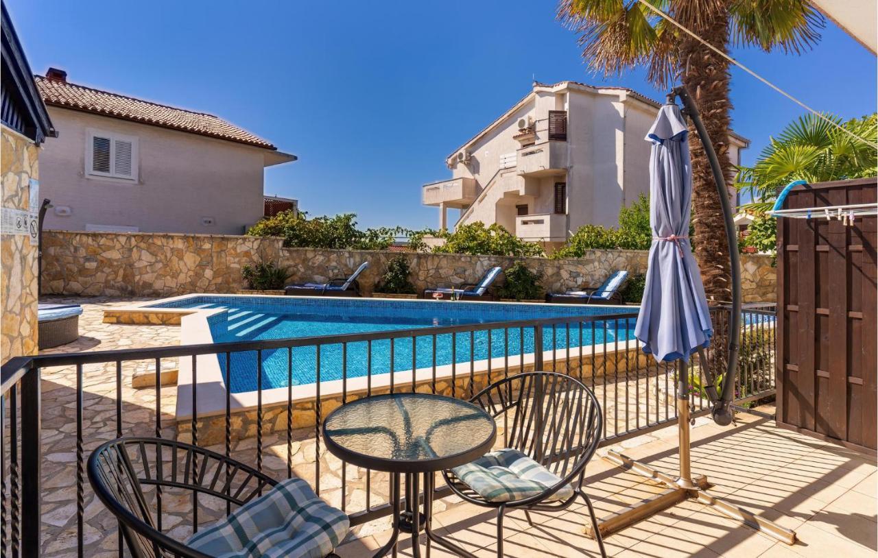 Cozy Apartment In Krk With Kitchen Krk Town Exterior photo